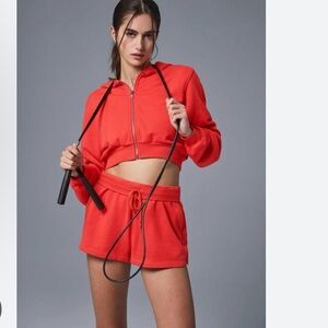 Like new Alo yoga Sweat Sweat crop zip up hoodie ❤️